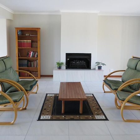 Cape Oasis Guesthouse Bloubergstrand Kültér fotó